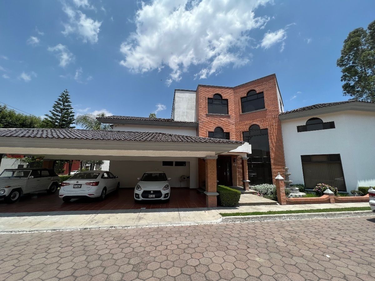 Casa en Venta Frente a la UDLAP | El Campanario, Cholula, casa en venta en Puebla