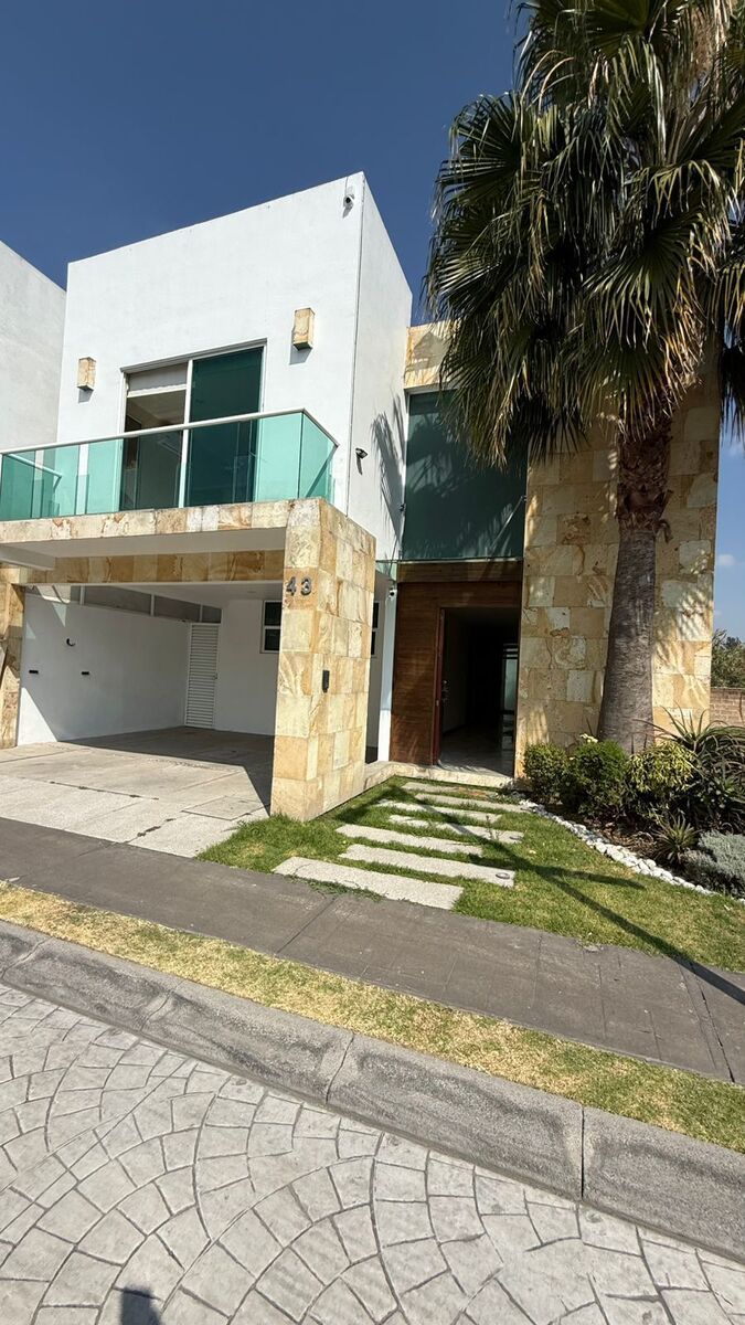 Casa en Venta en Palma Sola Morillotla | Jardín, Terraza y Bar, casa en venta en Puebla