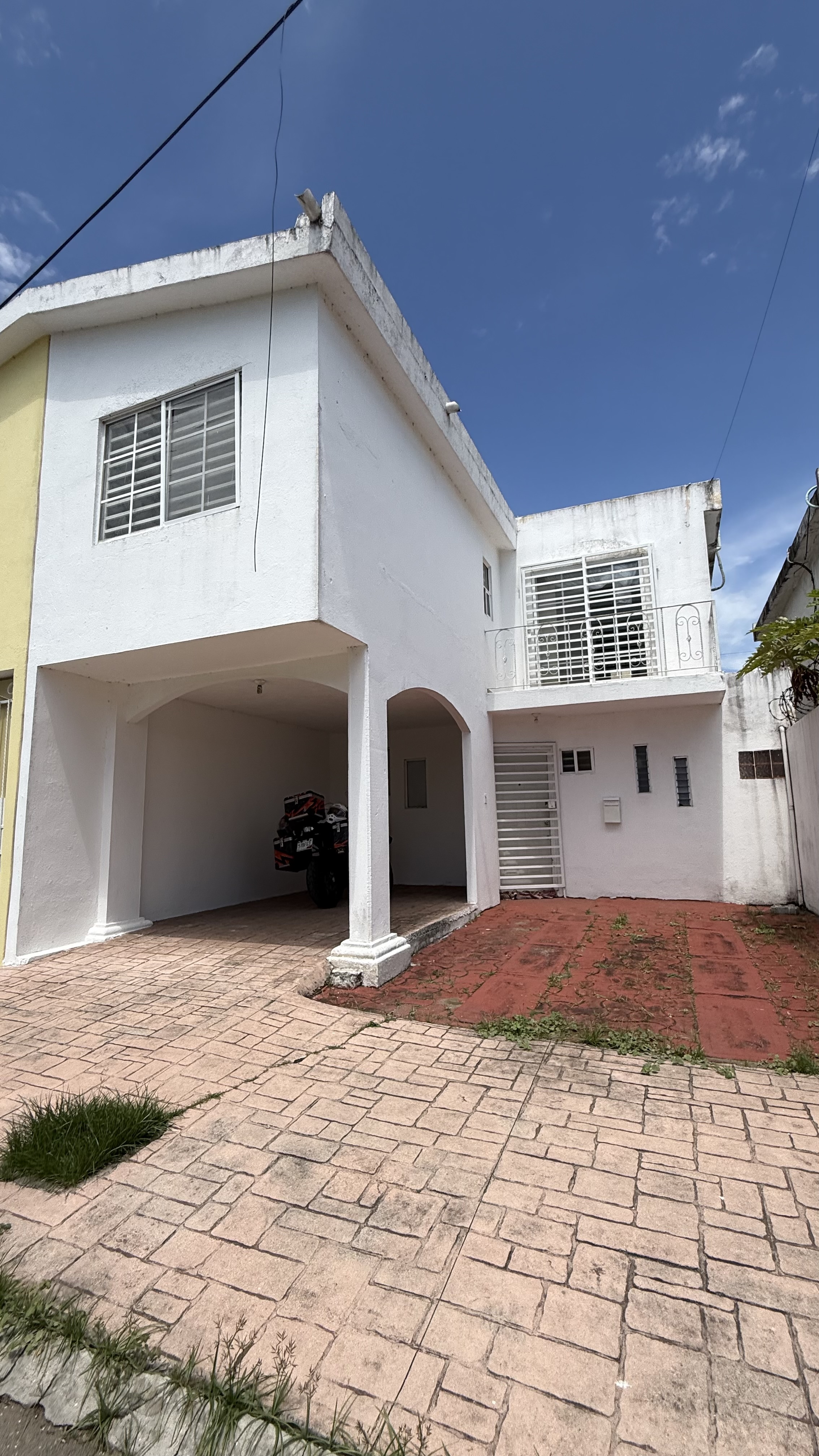 Casa en Venta en Laguna Real, Veracruz | 3 Recámaras y Vista a la Laguna